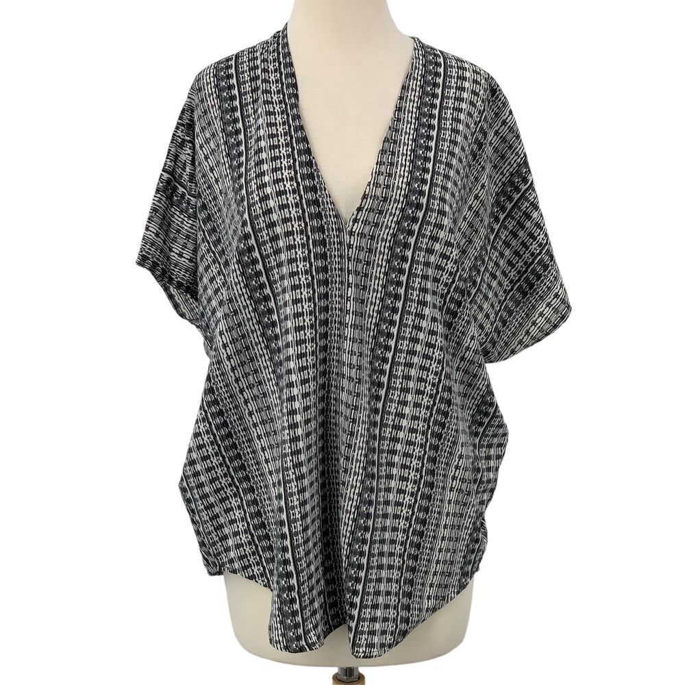 Philosophy Republic Pullover V-Neck Blouse Black/White Geometric Flowy M‎